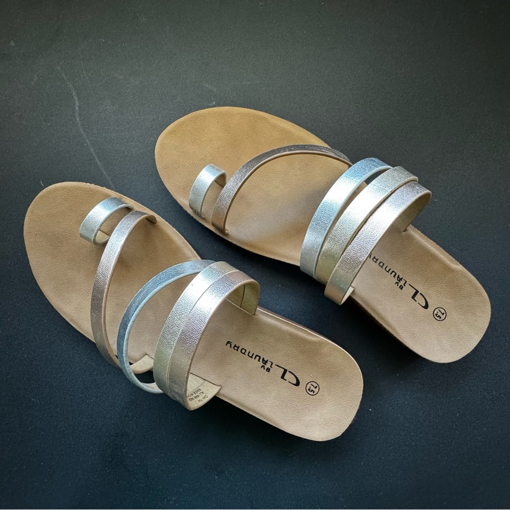 Women’s Metallic Yellow‎ Rose White Gold Toe Sandals Size 7.5 Boho Resort Comfy